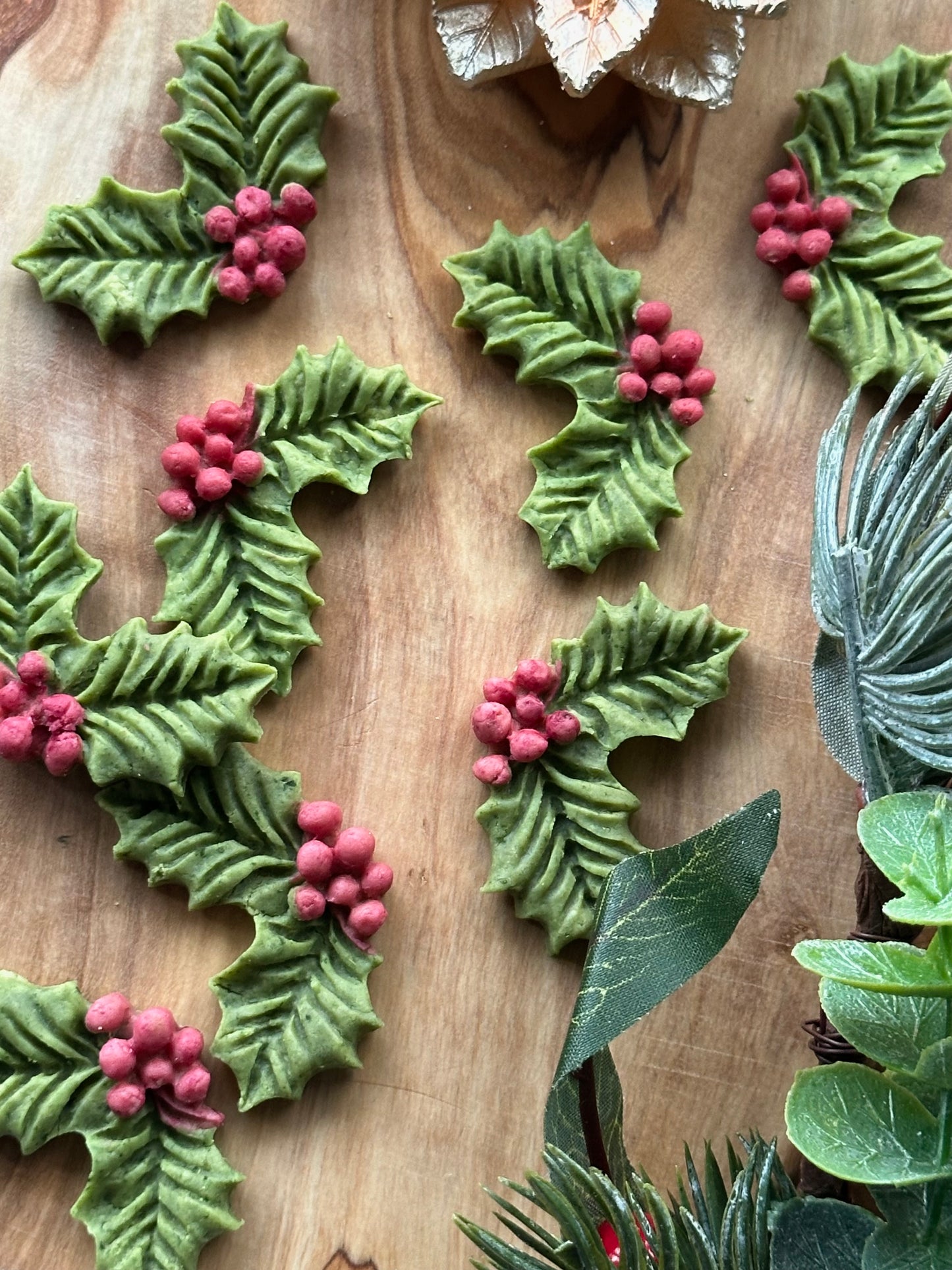 Mistletoe Nibbles