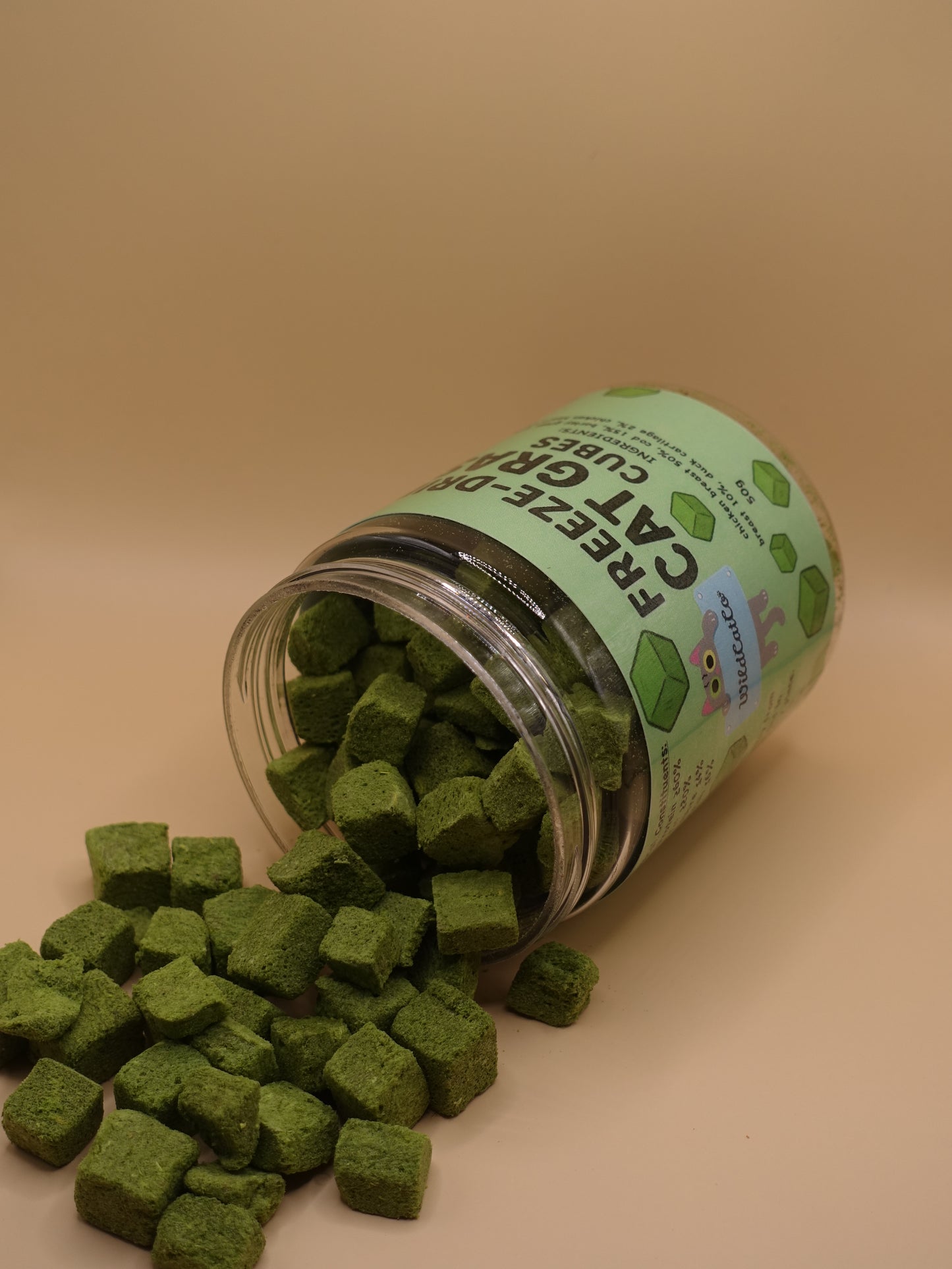 Freeze dried cat grass tubs
