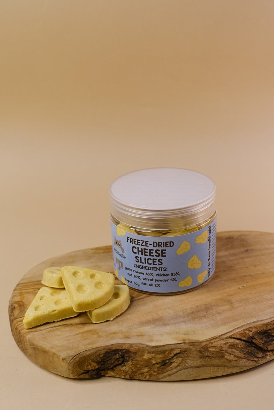 Freeze-dried cheese slices