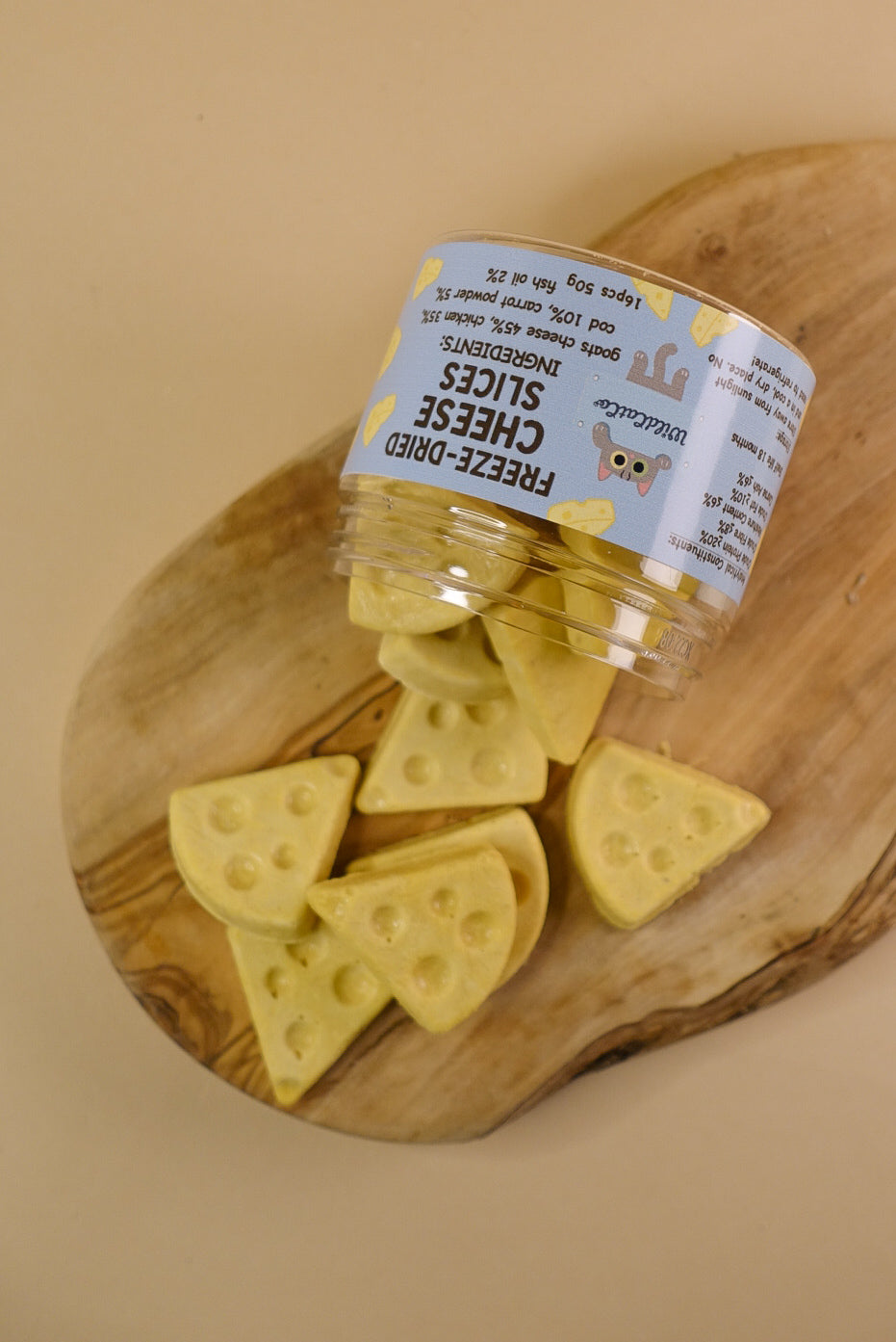 Freeze-dried cheese slices